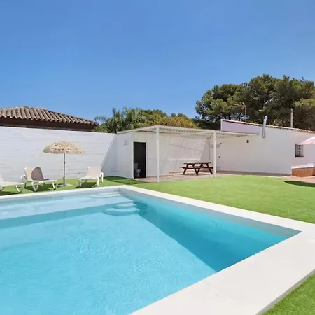 Holiday home Exclusiva Y Elegante Casa En Chiclana *